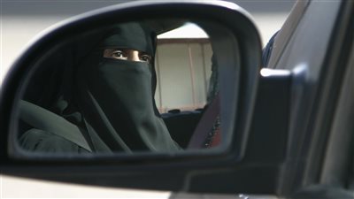 زي النهاردة من 30 سنة، قرار كويتي بمنع قيادة المنقبات للسيارات