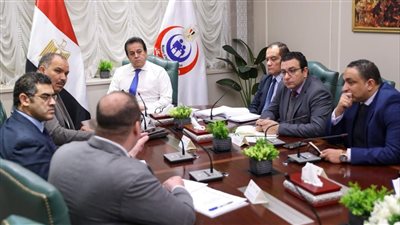 وزير الصحة يوجه بسرعة ميكنة منظومة سلاسل الإمداد والتخزين الطبي بالوزارة