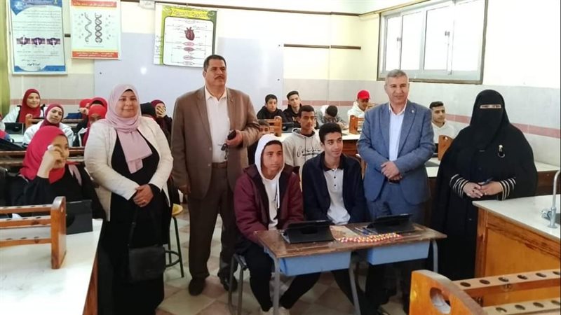 المدارس ؛ فيتو 
