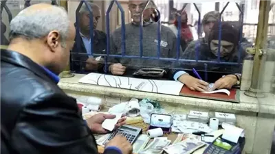 حالات يجيز فيها القانون خفض سن الشيخوخة للمؤمن عليهم