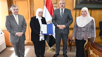 رئيس جامعة القناة يُكلف مروة عبد العاطي بمهام مدير الإدارة العامة للمكتبات