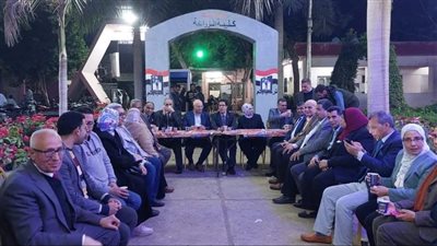 رئيس جامعة بنها يشارك في حفل إفطار رمضان بكليتي الزراعة والطب البيطري