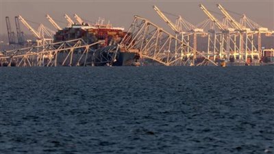 أحد أكبر مواني أمريكا، التداعيات الاقتصادية لانهيار جسر بالتيمور (فيديو)