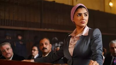 عبث وأحداث غير منطقية، محامية شهيرة تهاجم مسلسل نعمة الأفوكاتو (فيديو)