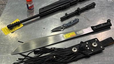 المخدرات والأسلحة، قائمة بالأشياء الأكثر تهريبا في مطار القاهرة خلال مارس 