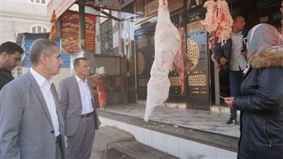 محافظ الغربية يتفقد المنافذ والأسواق بالسنطة (صور)