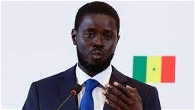 الأصغر سنًا ولديه زوجتان، أبرز المعلومات عن رئيس السنغال الجديد