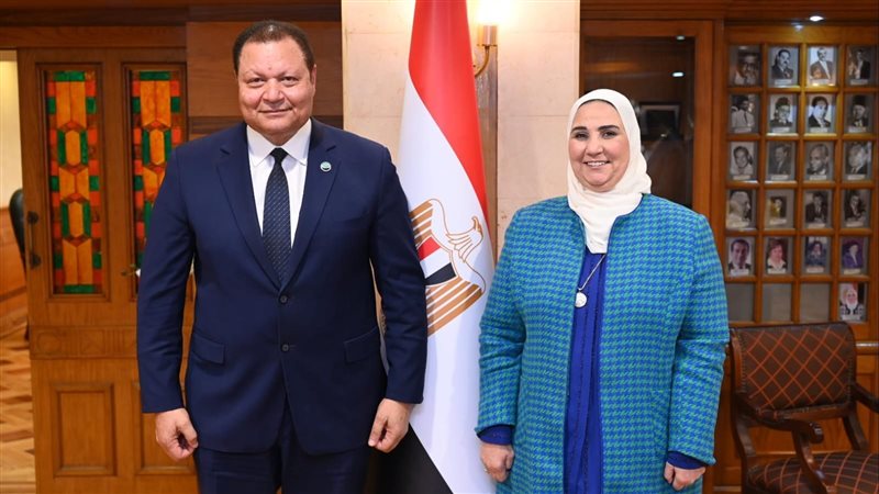 وزيرة التضامن تلتقي