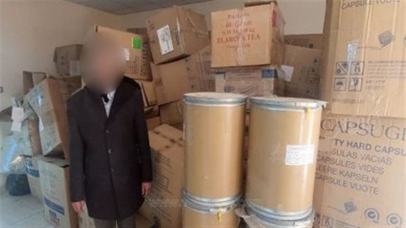 ضبط 3 أشخاص لتصنيع