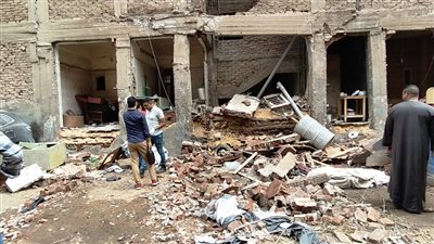 لجنة هندسية لمعاينة عقار بولاق المنهار