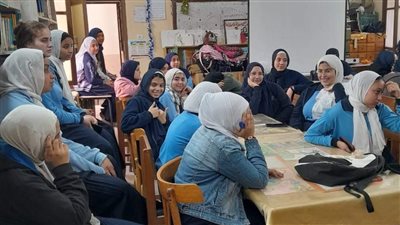 ندوة عن مكافحة التلوث في مدرسة الشهيد النقيب محمد هشام (صور)