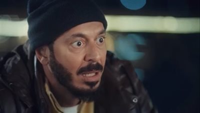 مسلسل المعلم حلقة 17، مصطفى شعبان ينقذ 