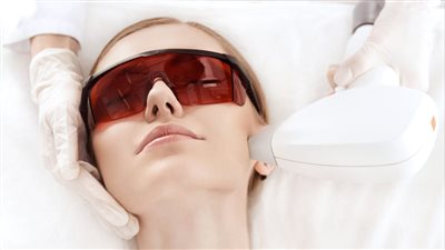 للسيدات، احذري ‎عواقب عدم استكمال جلسات إزالة الشعر الزائد بالليزر (فيديو)