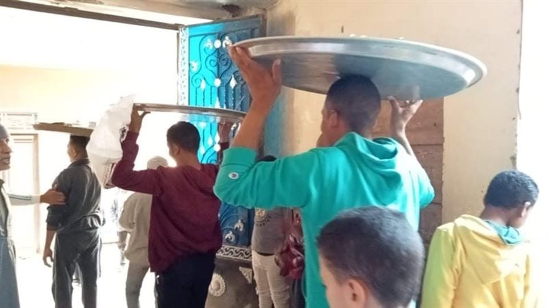 صوانى الطعام فى الصعيد
