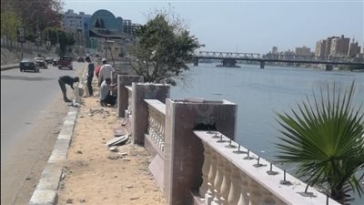  زيادة العمالة بمشروع تطوير كورنيش المنصورة لدفع معدلات الإنجاز (صور) 