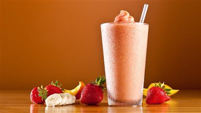 طريقة عمل عصير سموزى الفاكهة، لذيذ ومغذي على الإفطار 