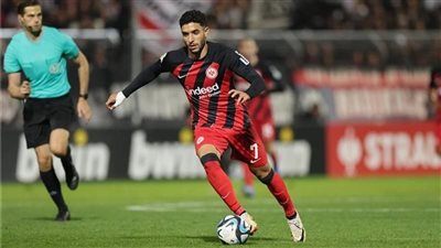 مدرب فرانكفورت: تقييم عمر مرموش بدنيا وهذا موعد عودته بعد التوقف الدولي 