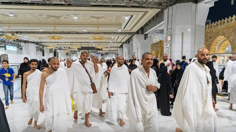 المعتمرون، فيتو 