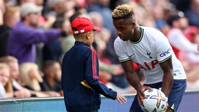  رابطة البريمرليج تتخذ قرارا مثيرا بشأن حاملي الكرات