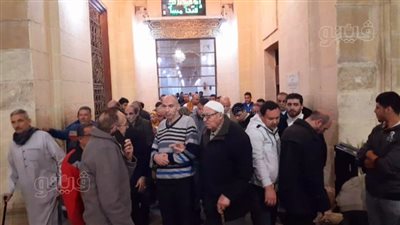 في حضرة شيخ العرب الوضع يختلف، أجواء إيمانية في صلاة التراويح بمسجد السيد البدوي (فيديو)