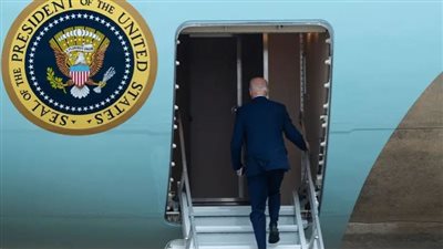 فضيحة رئاسية، سرقة مقتنيات غرفة الصحافة على متن طائرة بايدن