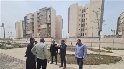 مسئولو الإسكان يتفقدون مشروع شقق العاملين بالعاصمة الجديدة 