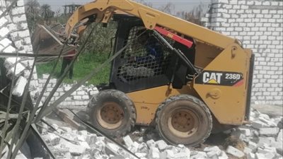 هدم منزل مخالف بالقصاصين في الإسماعيلية (صور) 