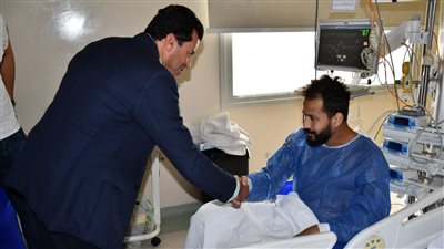 الرياضة تبرر نشر صور أحمد رفعت مع الوزير: لطمأنة الجماهير