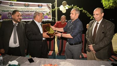 نائب محافظ أسيوط يشهد حفل إفطار الإصلاح الزراعى ويكرم العاملين المتميزين (صور)