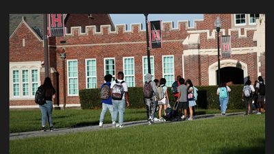 صحيفة: استمرار حالات التغيب في المدارس الأمريكية رغم انتهاء جائحة كورونا