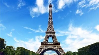 وزنه 10 آلاف طن وارتفاعه 324 مترا، 135 عاما على إنشاء برج إيفل 