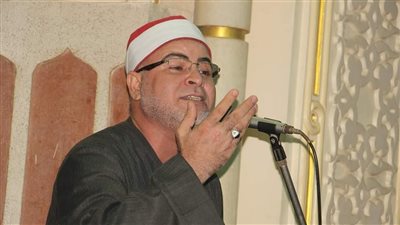 تلاوة عذبة للقارئ الشيخ عبد اللطيف العزب وهدان من سورة يونس (فيديو)