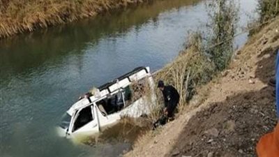 العناية الإلهية تنقذ 4 أشخاص انقلبت بهم سيارة ميكروباص في ترعة بالغربية