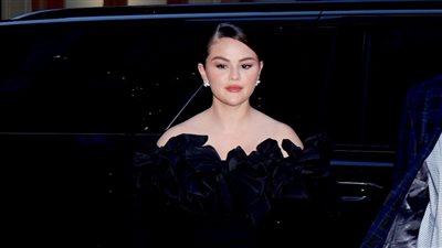  أول ظهور لـ سيلينا جوميز بعد صورها الجريئة (صور)