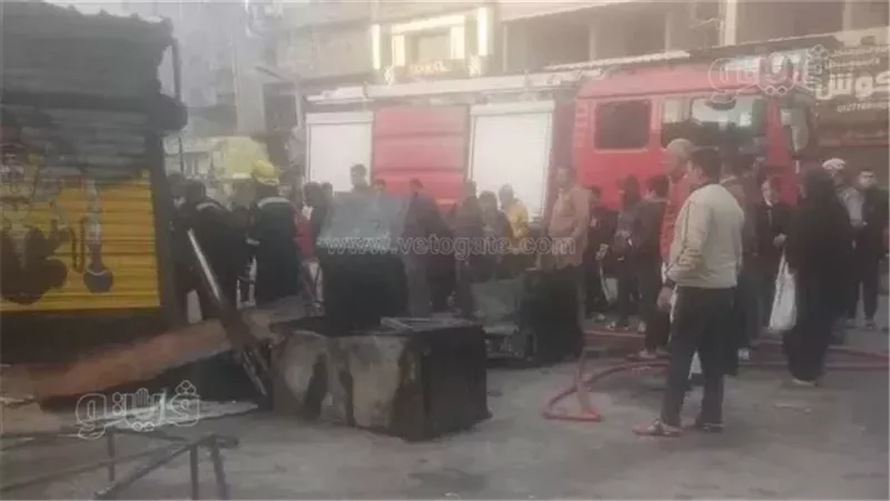 حريق هائل بمحل سجائر