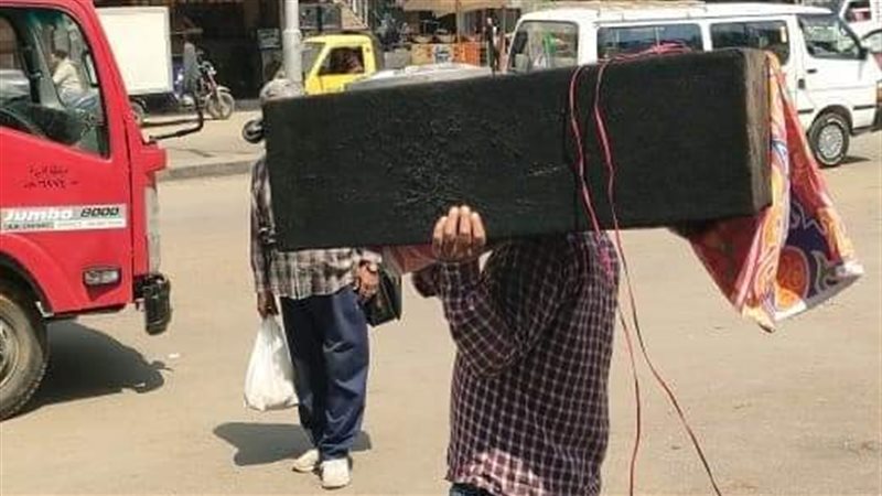 رفع مكبرات صوت بحي
