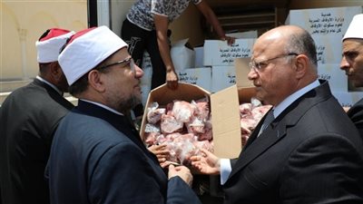 توزيع 5 أطنان لحوم من صكوك الإطعام على الأولى بالرعاية بالقاهرة 