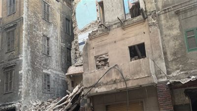 انهيار عقار قديم بالإسكندرية دون خسائر