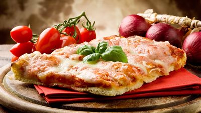 طريقة عمل بيتزا هت لازانيا للسحور، أكلة مميزة وسهلة التحضير 