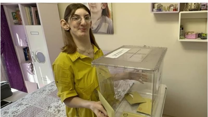 أطول امرأة في تركيا،