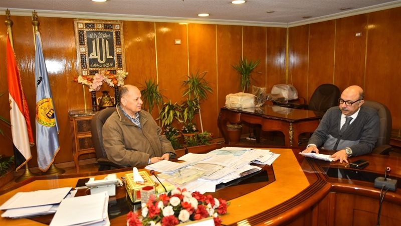 اجتماع محافظ أسيوط،