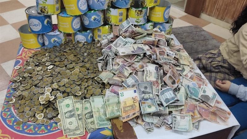 أطفال المنوفية يجمعون