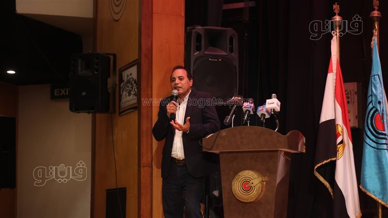 الكاتب الصحفي جمال