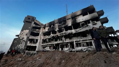 إعلام عبري: توبيخ مسؤول كبير في الشاباك بعد الإفراج عن مدير مجمع الشفاء