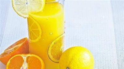 مشروب الليمون بالبرتقال، منعش على الإفطار ويقوي المناعة 