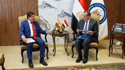 وزير البترول يبحث مع سفير الإكوادور سبل التعاون المشترك 
