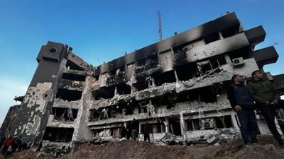 مشاهد تدمي القلوب لآثار الدمار الذي خلفها الاحتلال في محيط مجمع الشفاء الطبي بغزة (فيديو)