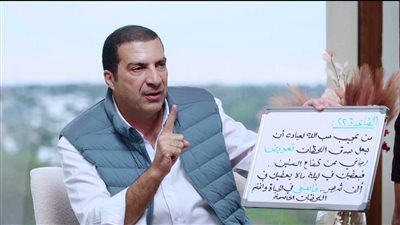 عمرو خالد يوضح كيفية إدراك ليلة القدر في العشر الأواخر من رمضان (فيديو)