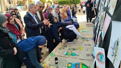 مدير تعليم دمياط يؤكد: الأنشطة المدرسية رئة يتنفس منها الطلاب (صور)