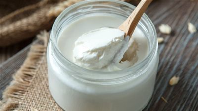 طريقة عمل الزبادي في البيت، أستاذة ألبان بالقومي للبحوث تكشف أسرار صناعته بنجاح